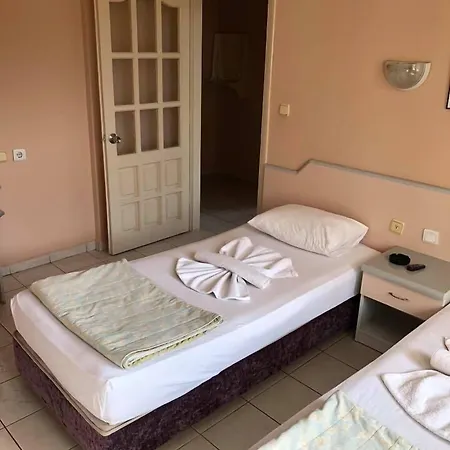 Gold River Apartahotel