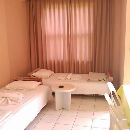 Gold River Apartahotel *