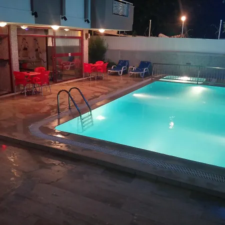 Gold River Apartahotel *